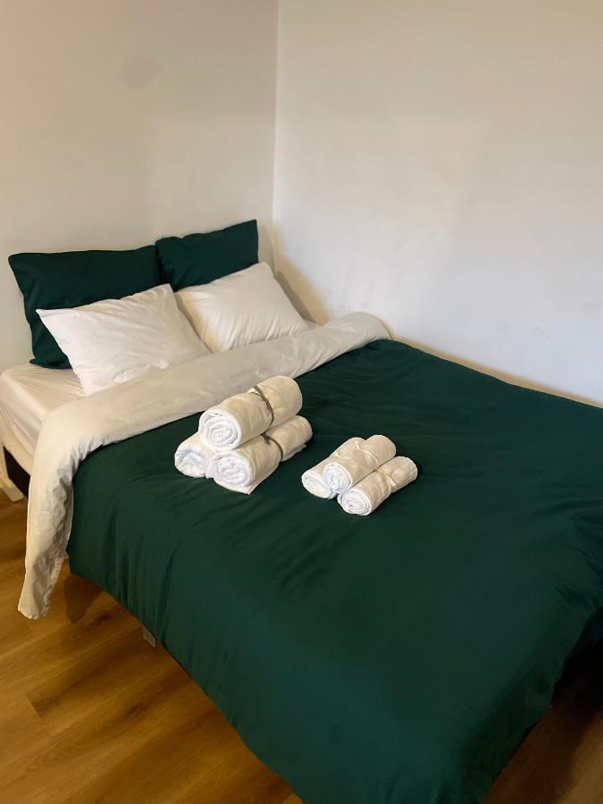 דירות בריסל Cozy Studio Near Center מראה חיצוני תמונה